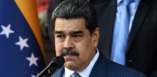 Juez mantiene los cargos contra Maduro pero cuestiona las sanciones que limitan su defensa