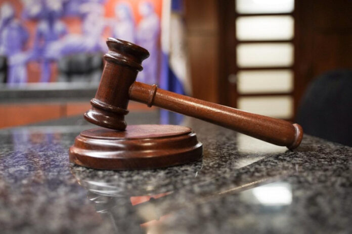 Tribunales