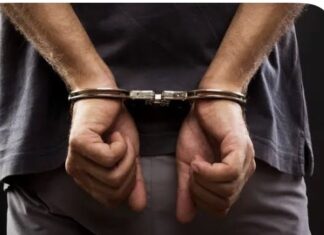 Prisión preventiva para tres oficiales policiales imputados de robar más de RD$1.2 millones en San Cristóbal