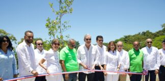 Presidente Abinader entrega obras de renovación de la playa Sosúa y su plaza de vendedores, impulsando su transformación como referente del turismo en la República Dominicana