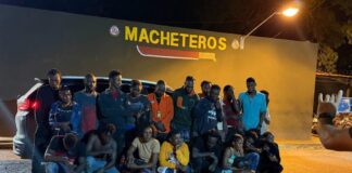 Ejército detiene a 23 indocumentados tras abandono de jeepeta en Valverde