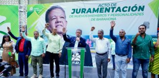 Leonel juramenta en Barahona a Pedro Peña Rubio y al exdiputado del PRM Miguel Florián