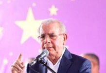 Danilo Medina: El Gobierno del PRM le está saliendo muy caro al país