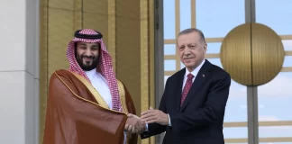 Turquía, Pakistán y Arabia Saudí se unen y firman acuerdo para defenderse