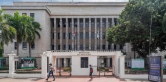 Ministerio de Educación dispone reanudación de docencia tras levantamiento de alertas amarillas