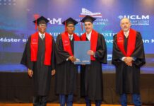 Presidente Abinader encabeza graduación de la octava promoción de la Maestría en Derecho Administrativo y Gestión Municipal, dedicada a su padre, José Rafael Abinader Wasaf