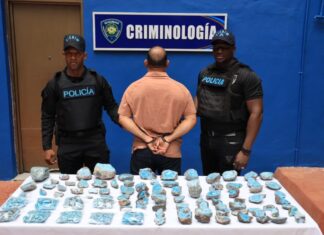 Policía Nacional junto al Ministerio Público recupera mercancía valorada en RD$1.5 millones tras allanamiento por robo y estafa en la Zona Colonial